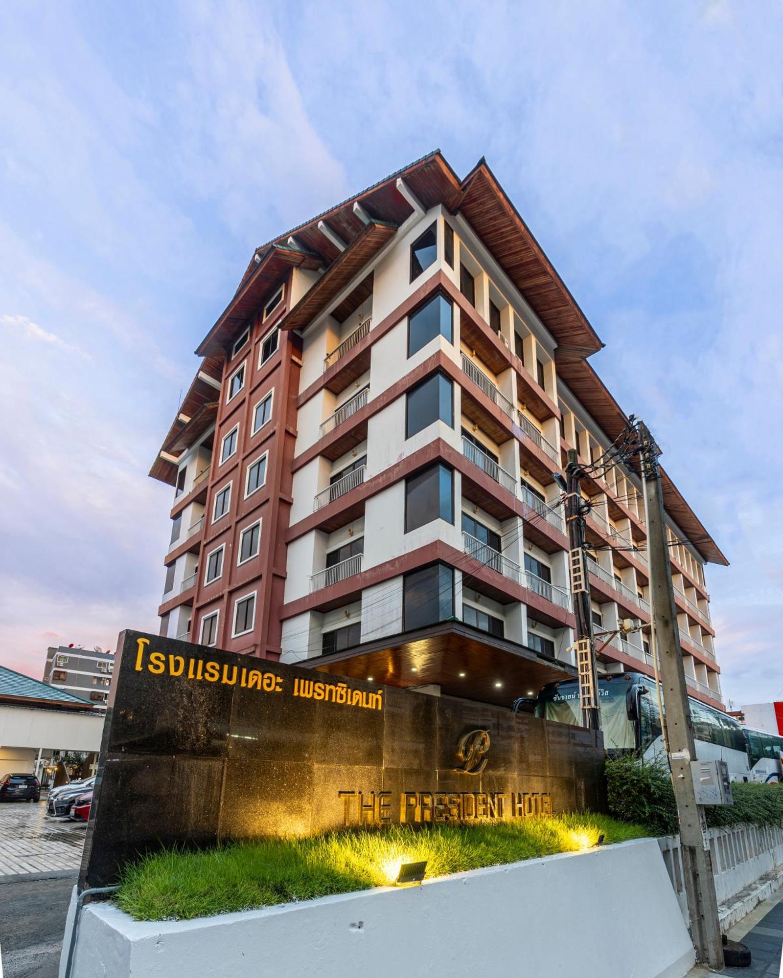 The President Hotel At Chokchai 4 Bangkok Kültér fotó